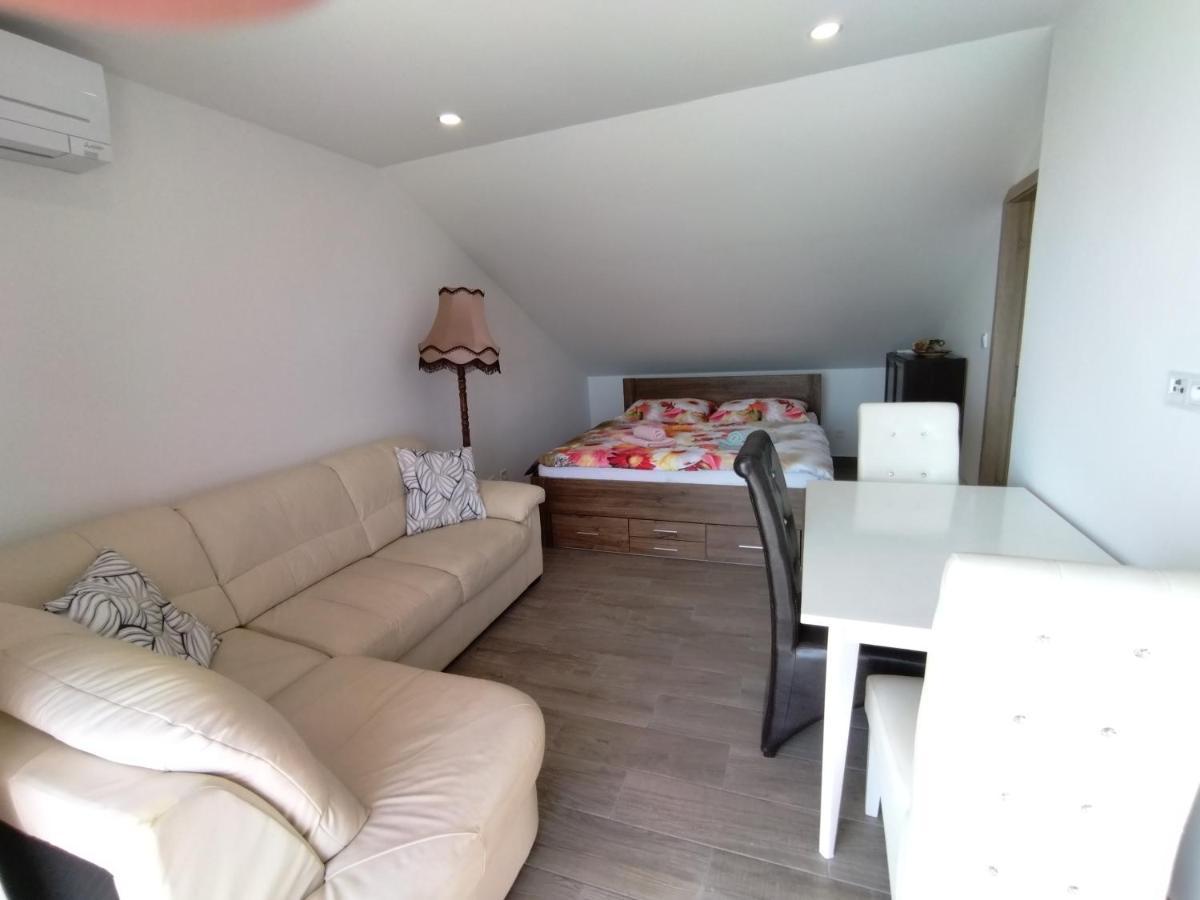 Vila Zdenka Apartmants Crikvenica Exterior photo